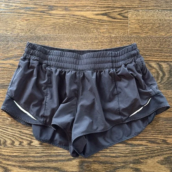 Hotty Hot shorts Lululemon - Picture 1 of 1